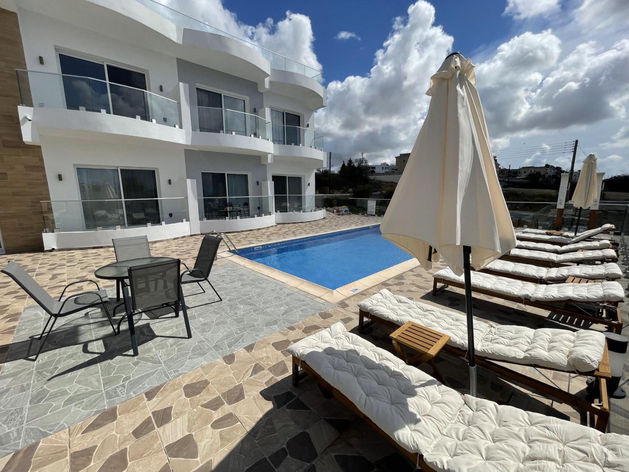 Arf Apartments - With Jacuzzi At The Complex Emba Экстерьер фото