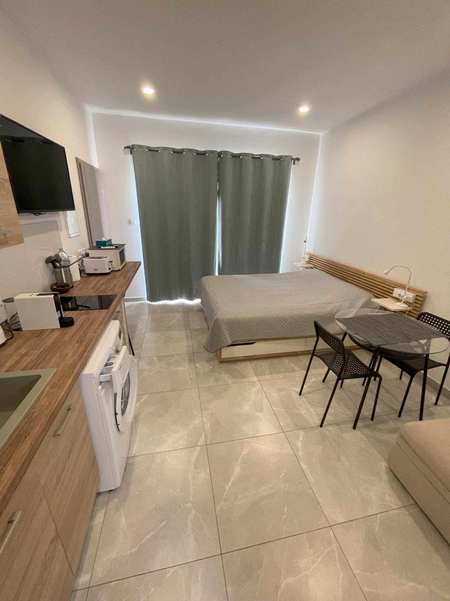 Arf Apartments - With Jacuzzi At The Complex Emba Экстерьер фото