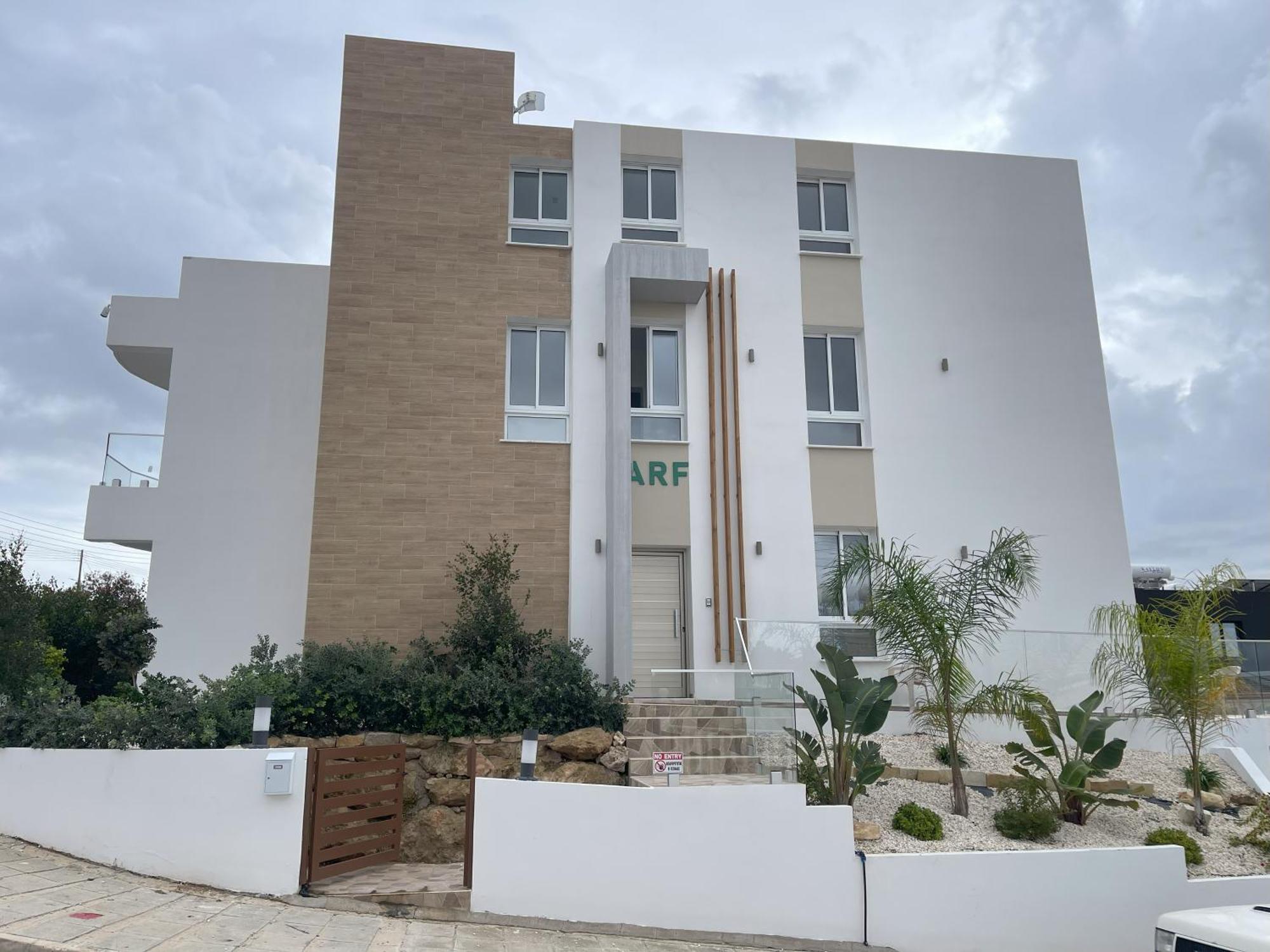 Arf Apartments - With Jacuzzi At The Complex Emba Экстерьер фото